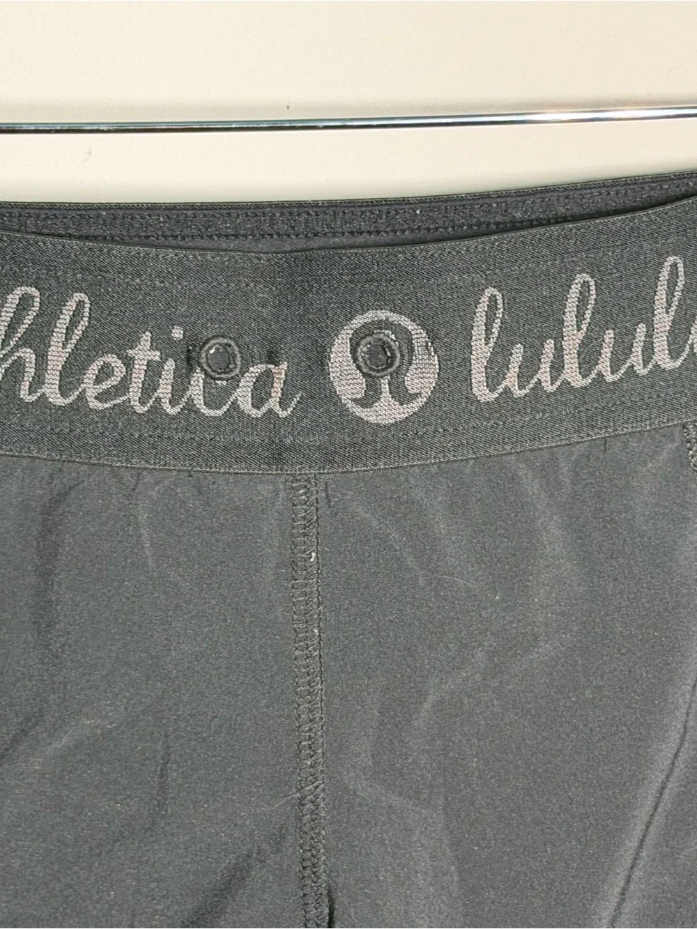Lululemon Athletica Size 4 Black Low Rise